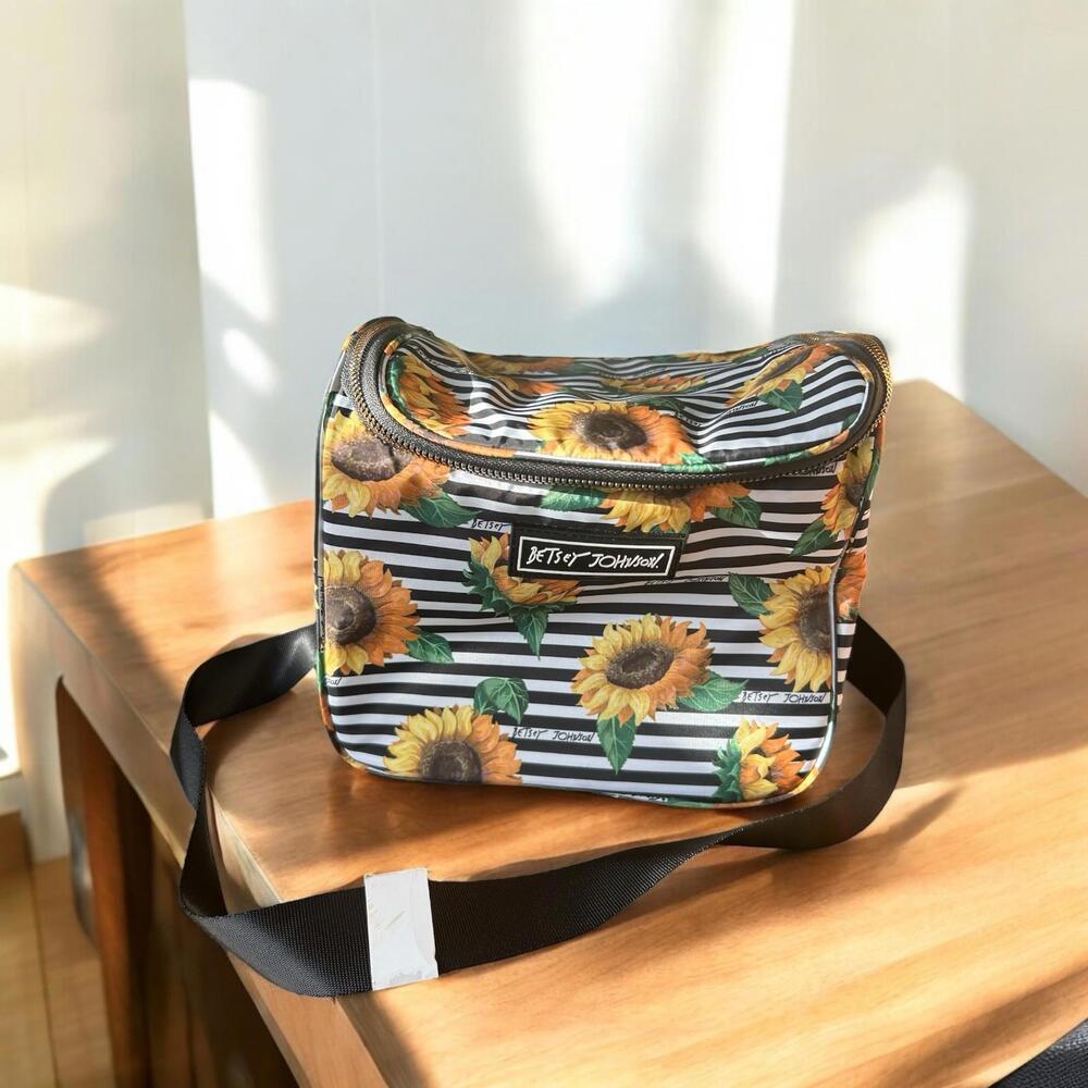 Betsey Johnson Sunflowers 6 Pack Insulated Lunch Bag Train Case Cooler NWOT
